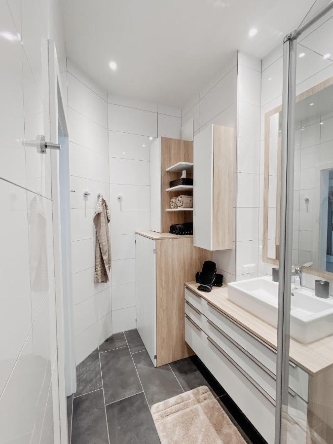 Lake View Apartment Seecorso Velden am Woerthersee Exterior photo